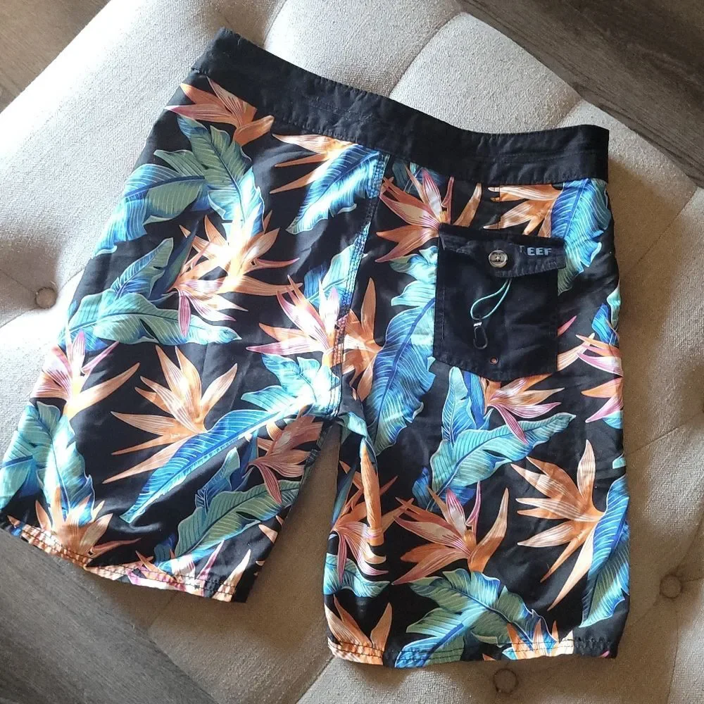 Reef Men's Floral Birds of Paradise Print Board Shorts Size 32
